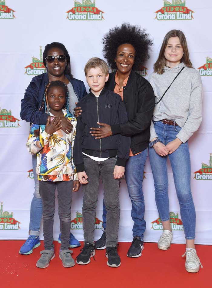 Prinsessan Madeleines bästisar på Gröna Lund-premiären