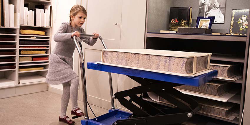 Estelles drottningskola fortsätter med böcker