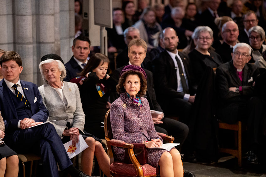 Drottning Silvia fick representera kungahuset ensam. 
