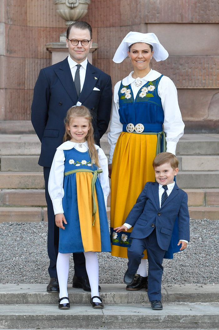 estelles och oscars fina hälsning på nationaldagen 1 Estelles och Oscars fina hälsning på nationaldagen