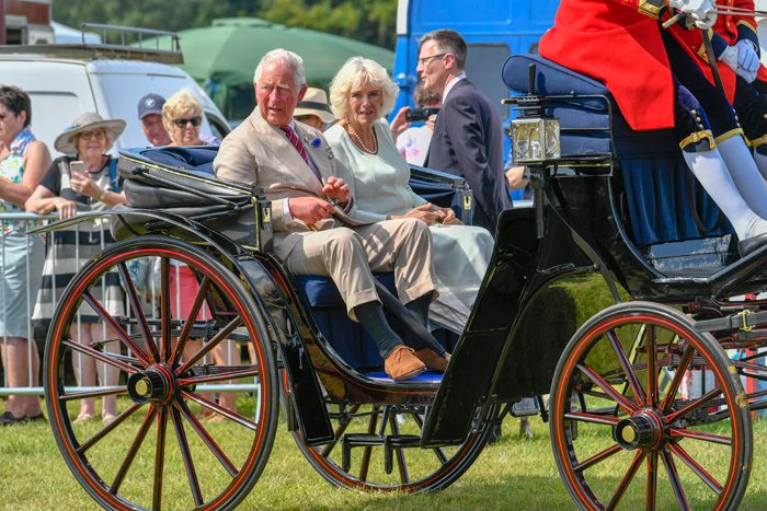 L-attjo blomutställning med prins Charles och Camilla