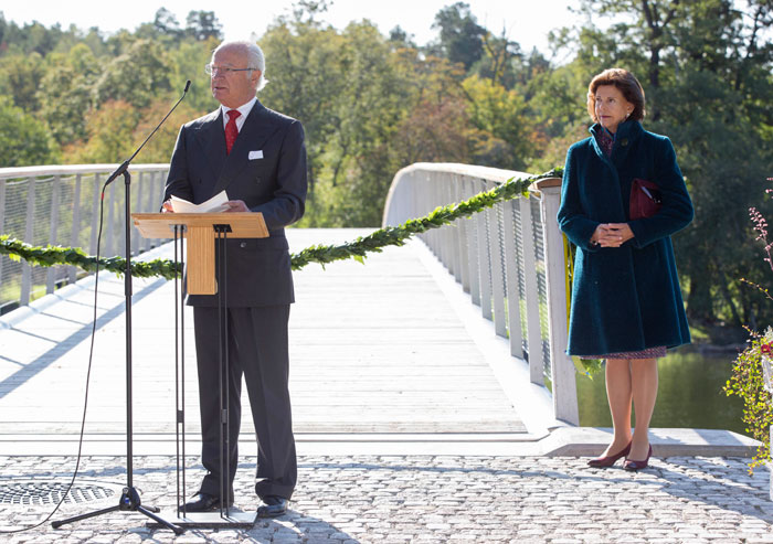 Kungaparet på broinvigning som hedrade Folke Bernadotte