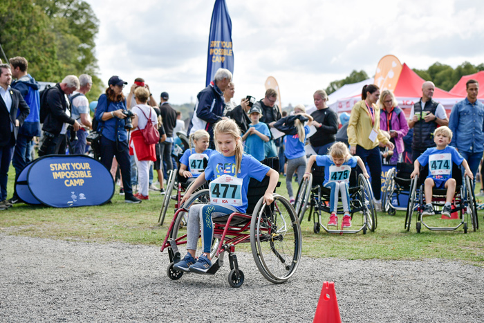 Victoria och barnen på härlig utflykt i Hagaparken