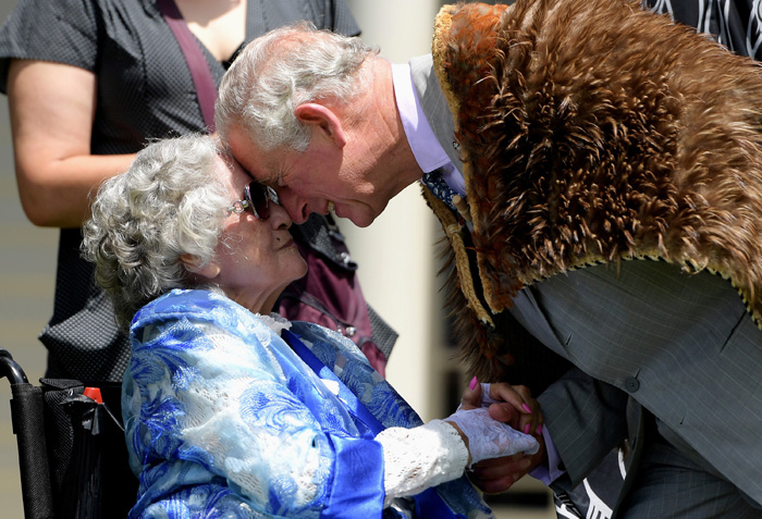 Prins Charles och Camilla gnuggade näsor i Nya Zeeland