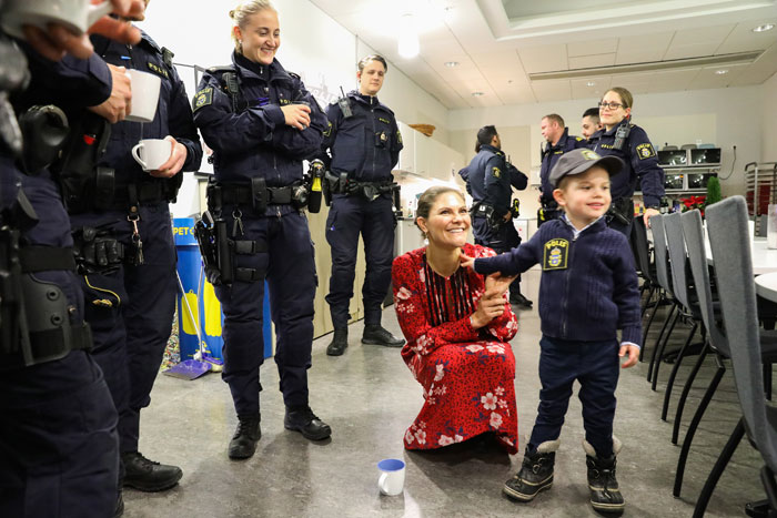 Prins Oscars drömjul hos polisen