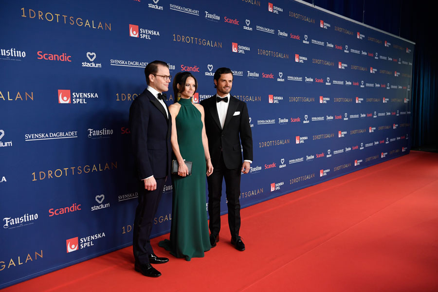 Sofia strålade vackert med sportprinsarna på Idrottsgalan