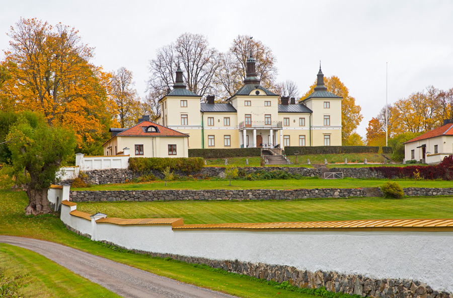 Drottning Silvias fasa – skärmar sig från omvärlden