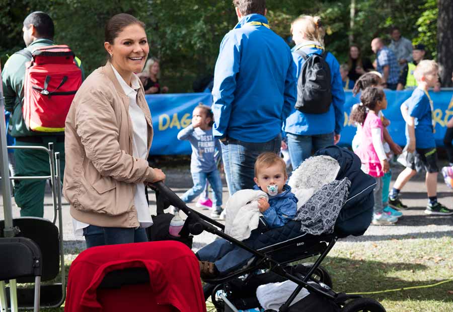 prins daniels första viktiga uppdrag på nya året 2 Prins Daniels första viktiga uppdrag på nya året