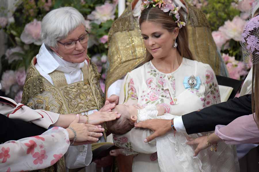 Prinsessan Madeleines festliga kalas för Adrienne