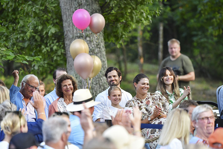 Hemligheten bakom drottning Silvias härliga sommarlycka