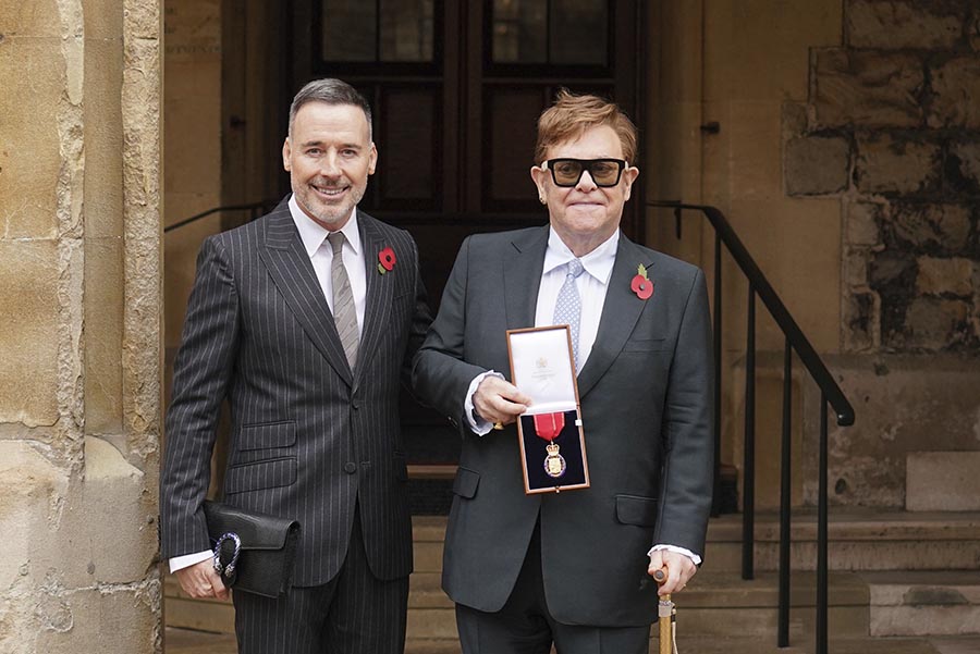 Prins Charles prestigefyllda utmärkelse till Elton John