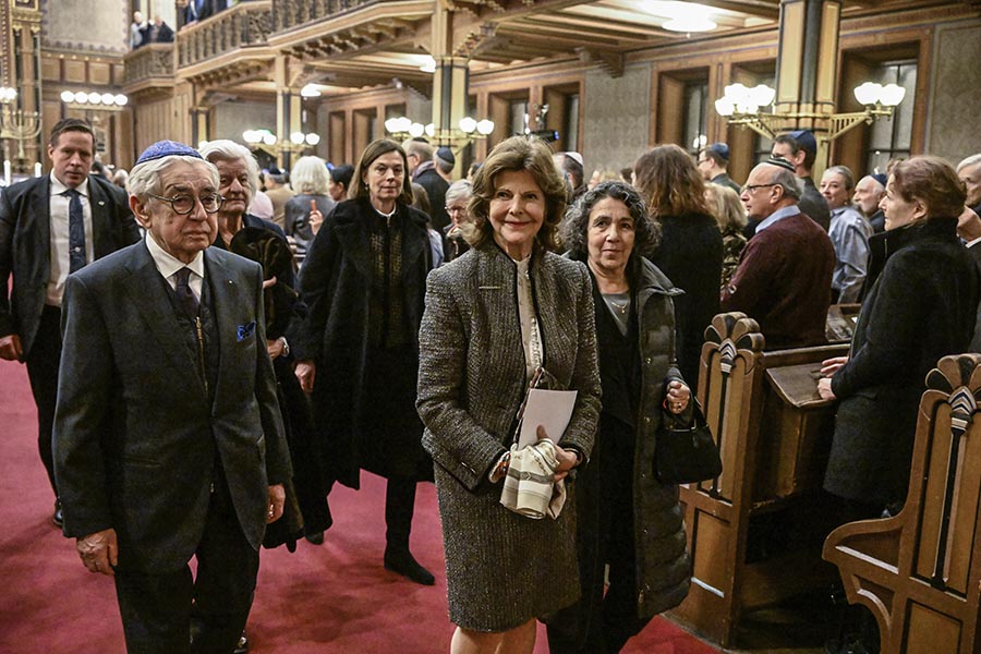 Så räddade drottning Silvia ceremonin efter stort drama