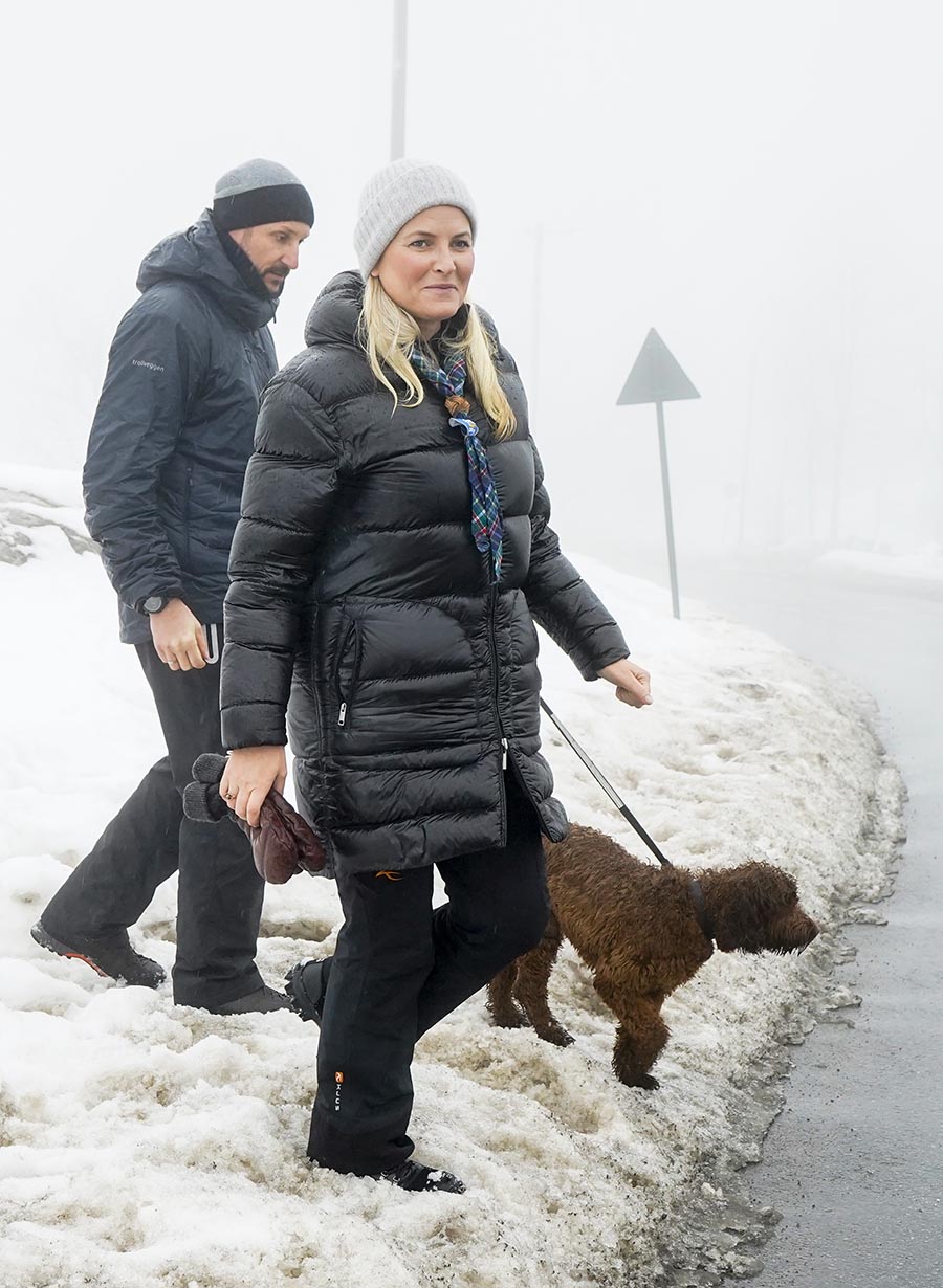 Härligt vintermys med Mette-Marit och kronprins Haakon