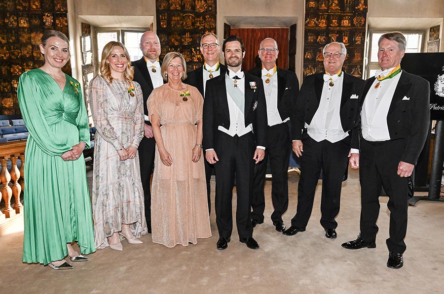 Prins Carl Philip delade ut medaljer på elegant tillställning