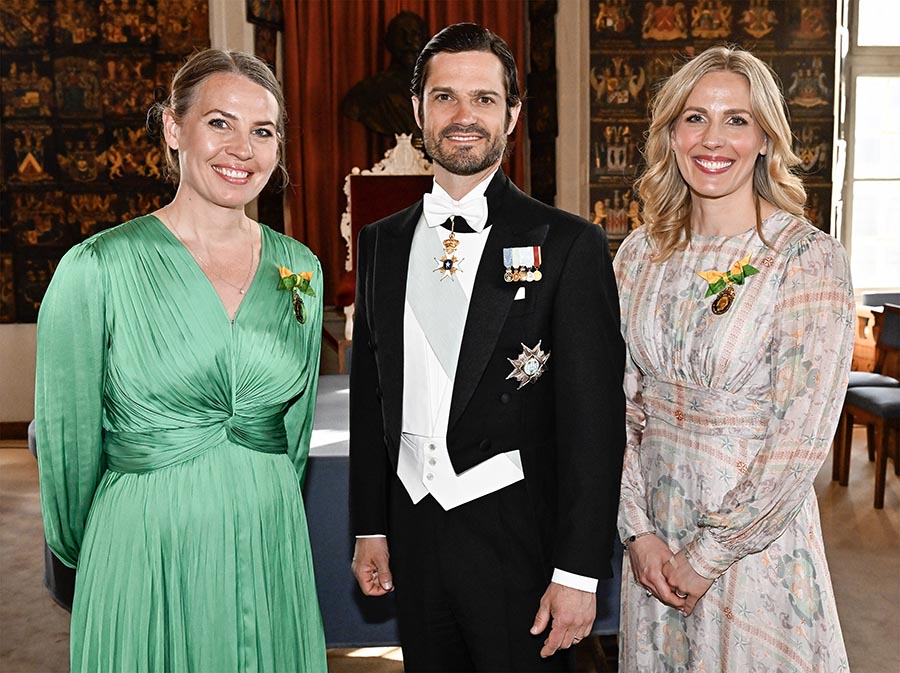 Prins Carl Philip delade ut medaljer på elegant tillställning