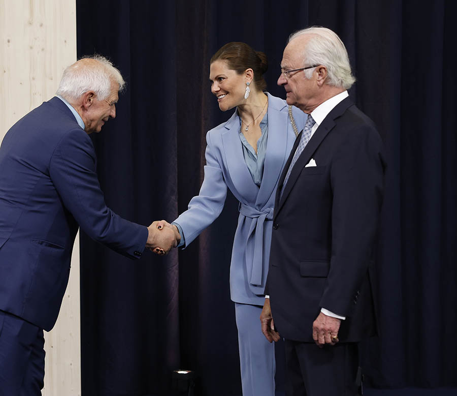 kungen och victoria visar enad front under viktigt toppmöte 1 Kungen och Victoria visar enad front under viktigt toppmöte