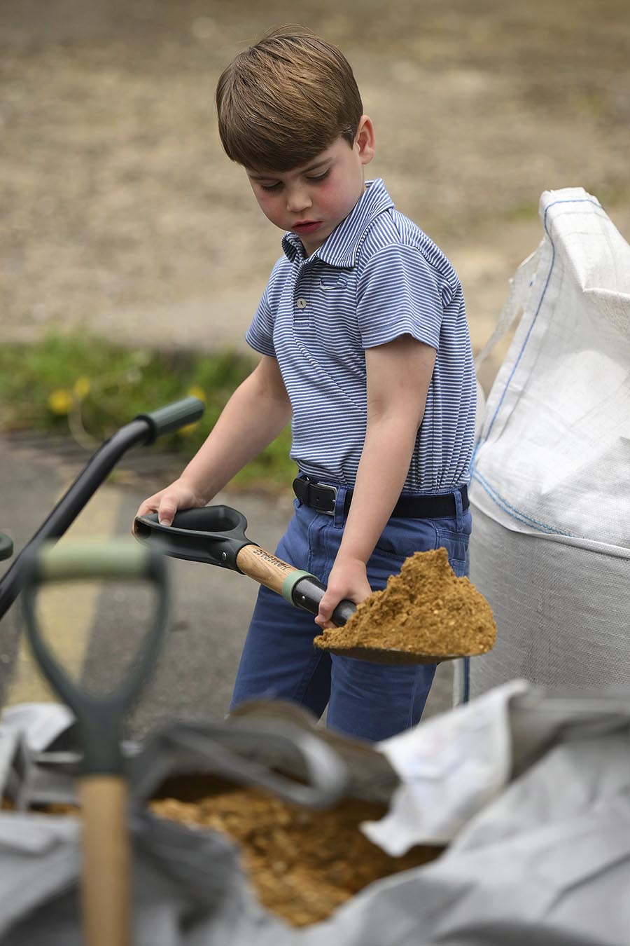 Prins Williams härliga dag med kungabarnen i naturen