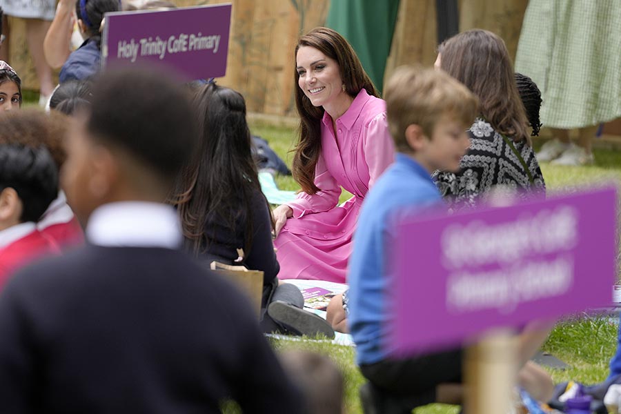 Därför vägrar prinsessan Kate att skriva autografer