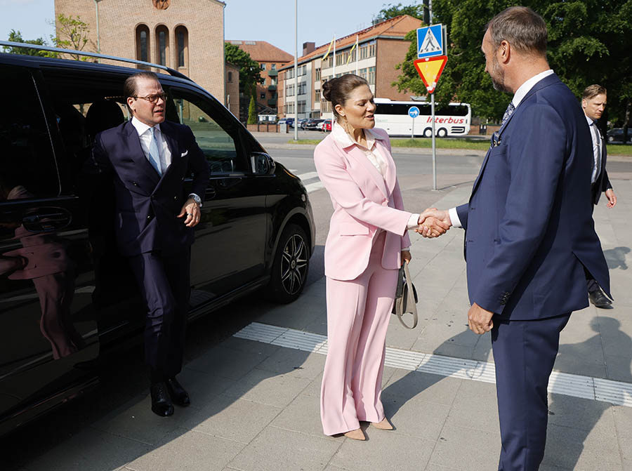 Victorias kärleksfulla signaler till Daniel på resan i Göteborg