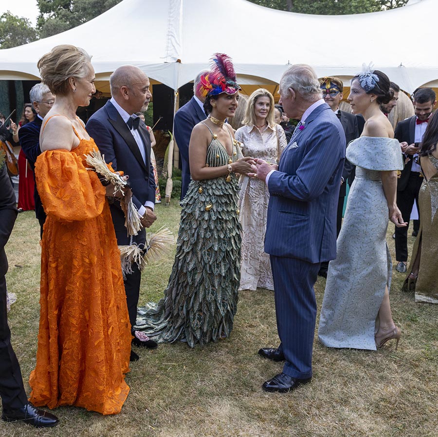 Kung Charles och Camilla på kändiskalas med tv-stjärna