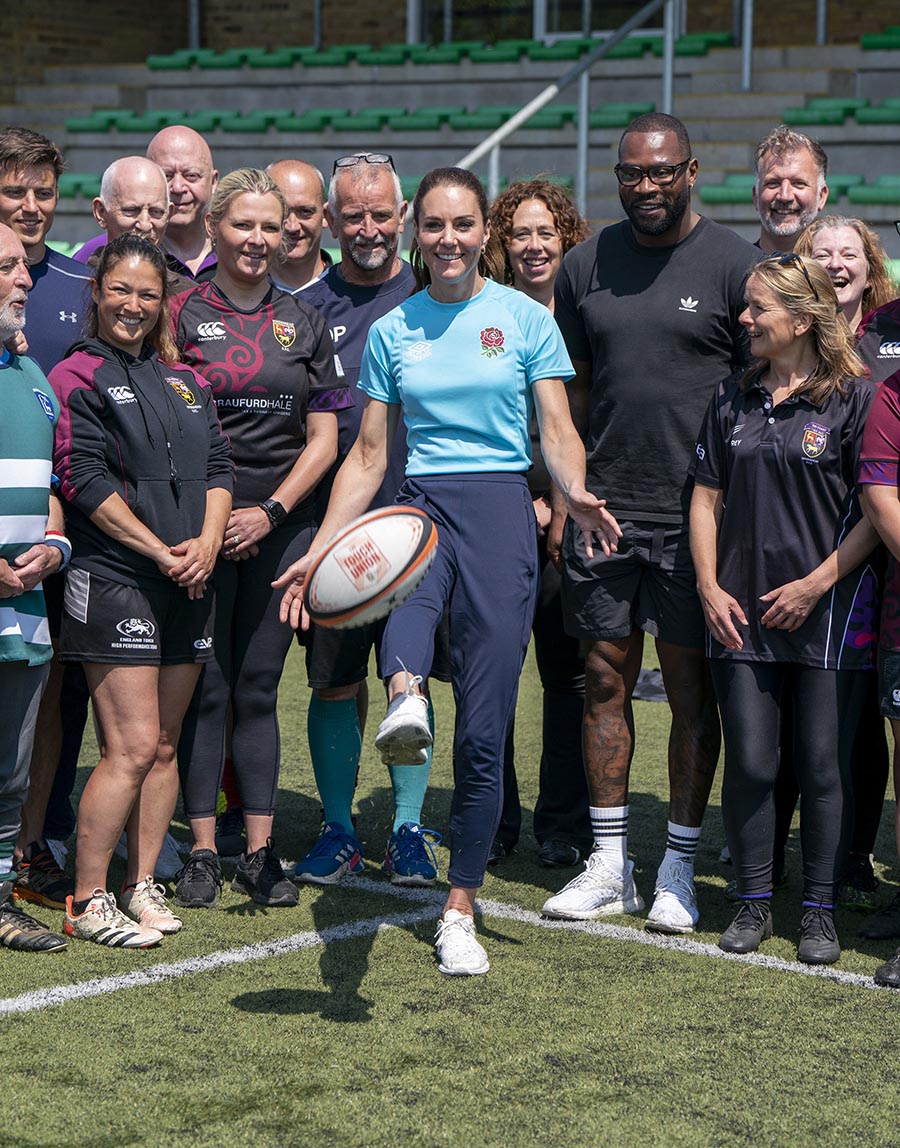 Sportiga prinsessan Kate gav järnet på rugbyplanen