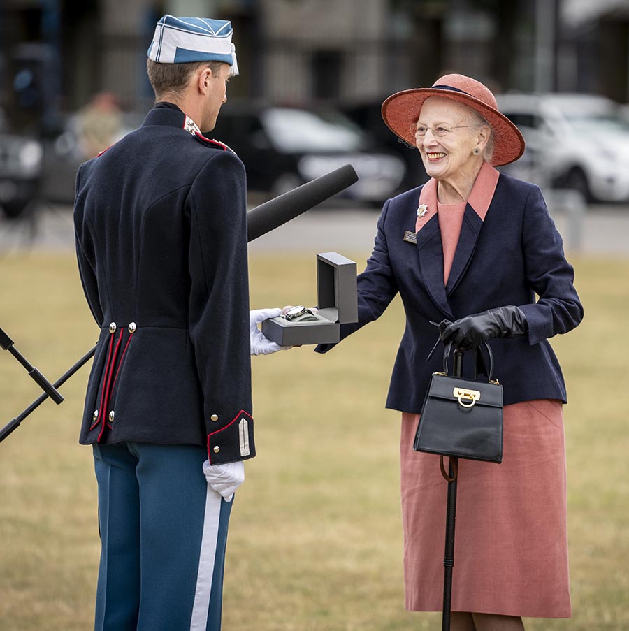 Drottning Margrethe tillbaka på benen efter tuffa operationen