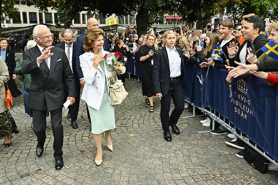 Silvia helt häpen när kändismannen showade loss