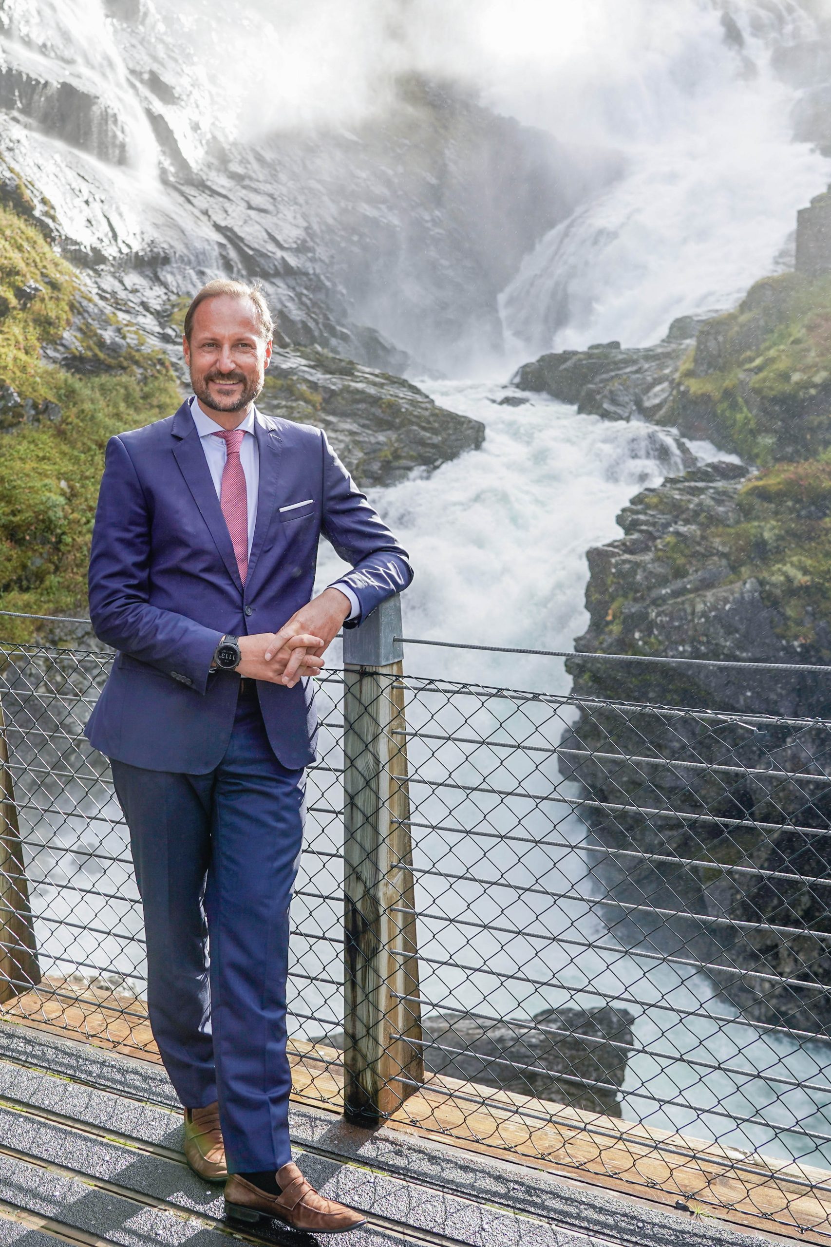 kronprins haakon möttes av jubel på resan utan mette-marit 7 Kronprins Haakon möttes av jubel på resan utan Mette-Marit