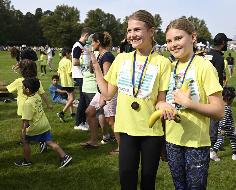 Victorias härliga sportdag med prinsessan Estelle i Hagaparken