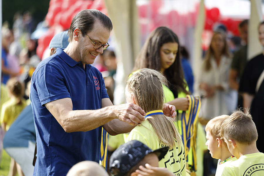 Victorias härliga sportdag med prinsessan Estelle i Hagaparken