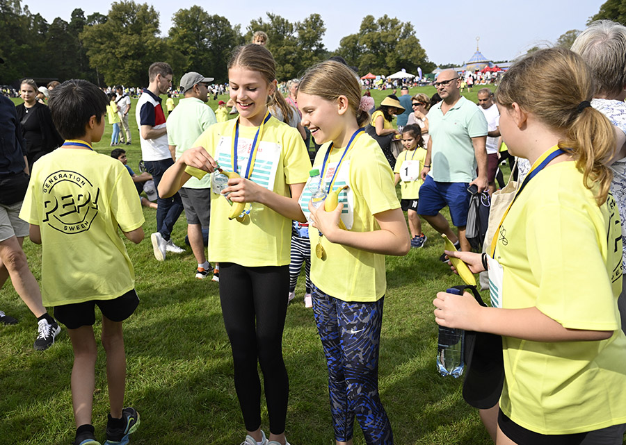 Victorias härliga sportdag med prinsessan Estelle i Hagaparken