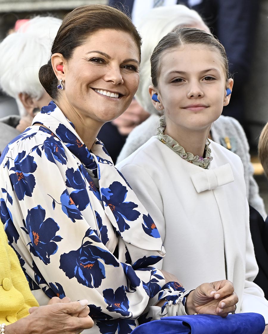 Victorias och Estelles härliga skratt under kungens konsert