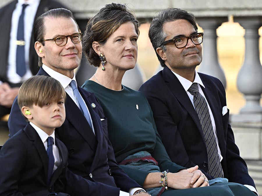 Victorias och Estelles härliga skratt under kungens konsert