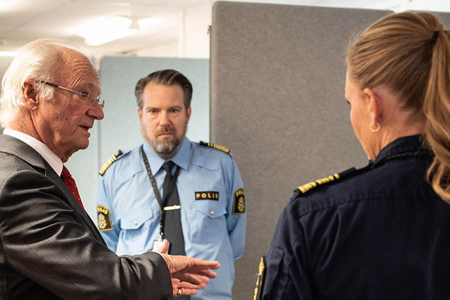 kungens möte hos polisen om det ökade våldet 2 Kungens möte hos polisen om det ökade våldet