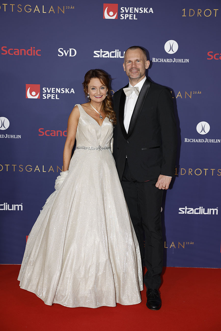Kändisarna trängdes på vimlet under festliga "Idrottsgalan"