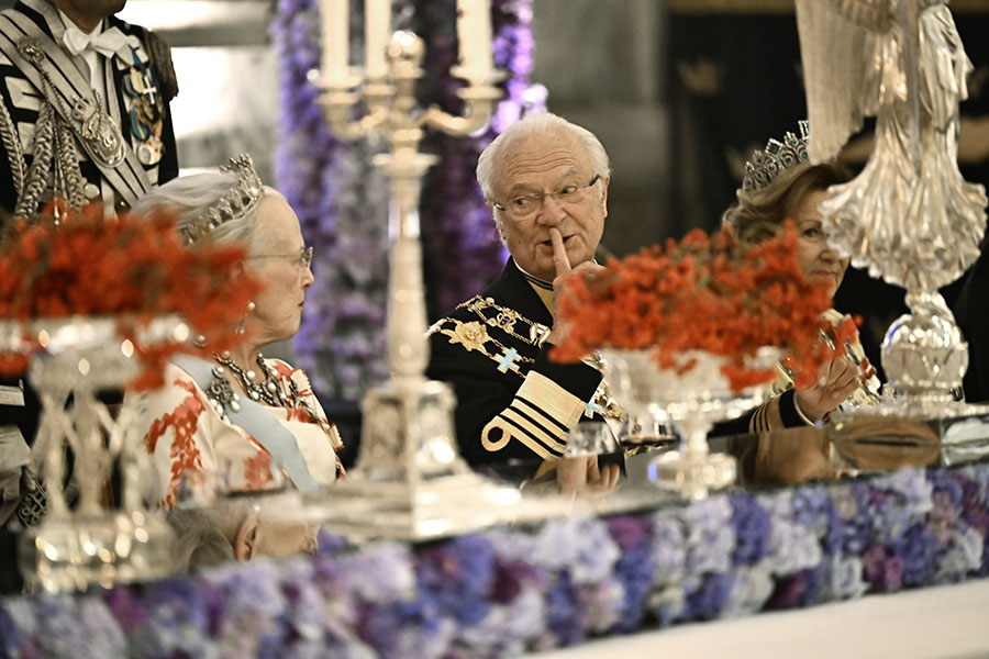 kungens nya och oväntade ord till drottning margrethe 2 Kungens nya och oväntade ord till drottning Margrethe