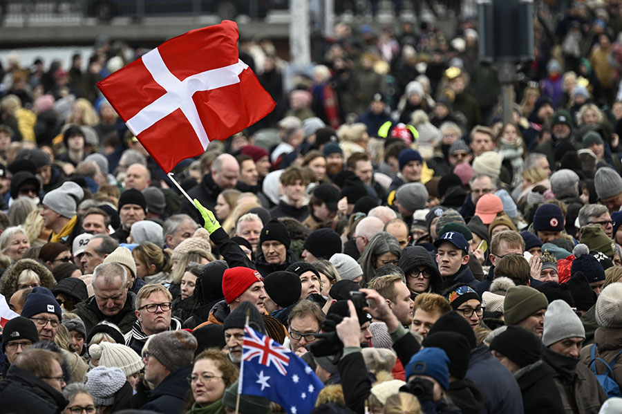 Här abdikerar Margrethe – Danmarks kung är Frederik X