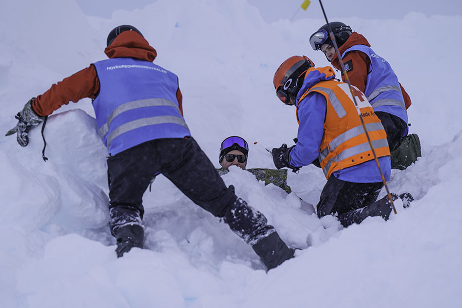 drama i fjällen: här räddas kronprins haakon från snöraset 6 Drama i fjällen: Här räddas kronprins Haakon från snöraset