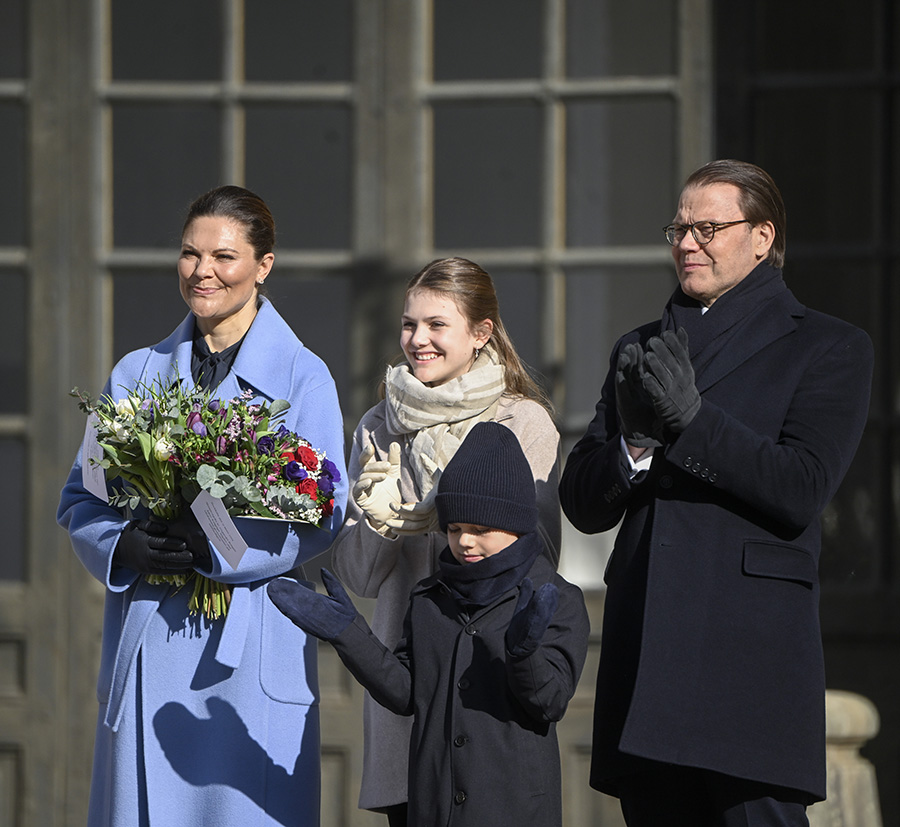 Estelles charmiga glädjekupp under Victorias fina namnsdag