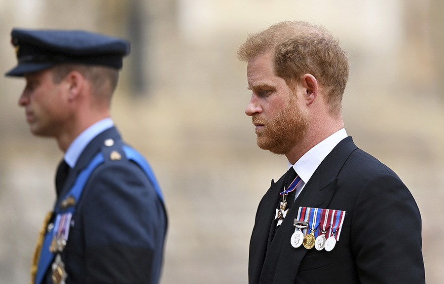 Chockbeskedet: Kung Charles vägrar träffa prins Harry i England