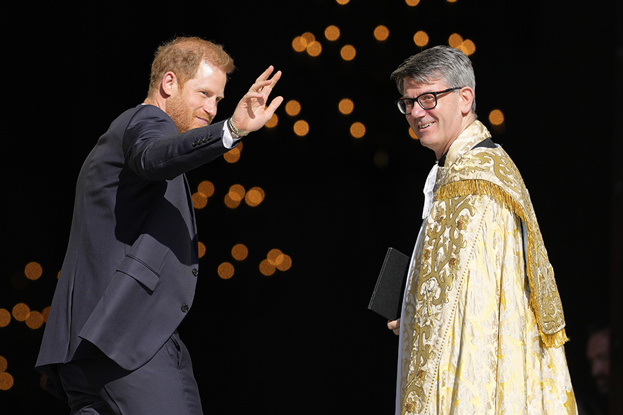 prins harry i tårar efter kung charles nya skymf 2 Prins Harry i tårar efter kung Charles nya skymf
