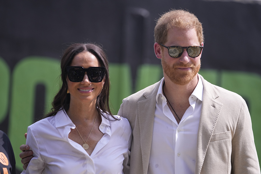 Pengafiffel: Prins Harry och Meghan brottsanklagade