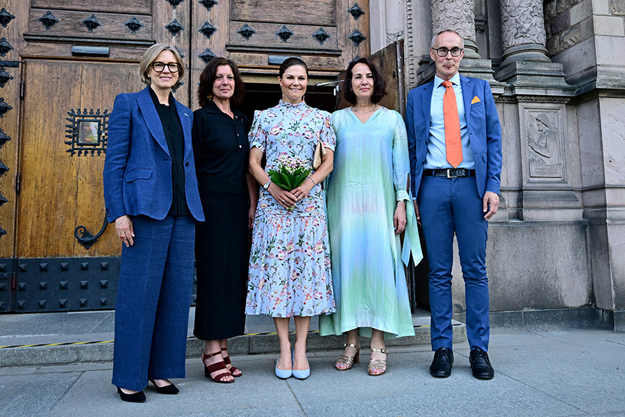 bild-extra: victorias somriga modelook hyllas av britterna 11 Bild-Extra: Victorias somriga modelook hyllas av britterna