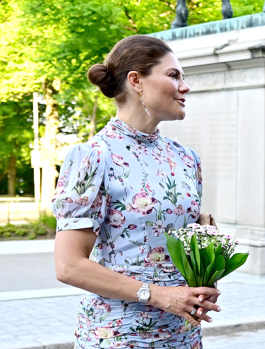 bild-extra: victorias somriga modelook hyllas av britterna 8 Bild-Extra: Victorias somriga modelook hyllas av britterna
