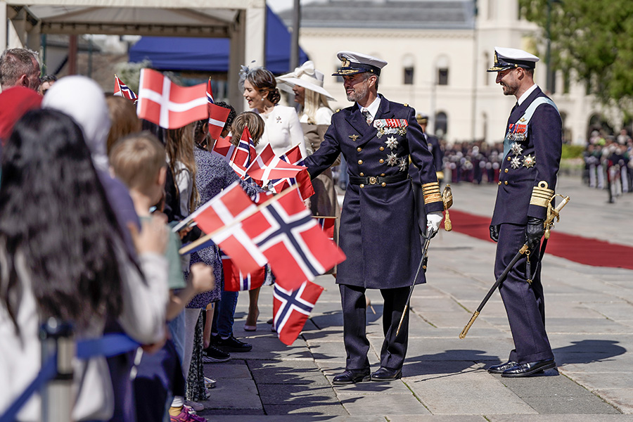 Bild-Extra: Här hyllas kung Frederik och Mary i Norge