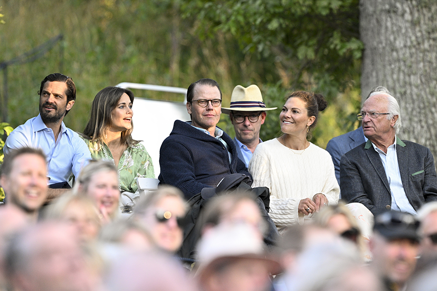 så blir kungens hemliga midsommar med familjen 2 Så blir kungens hemliga midsommar med familjen