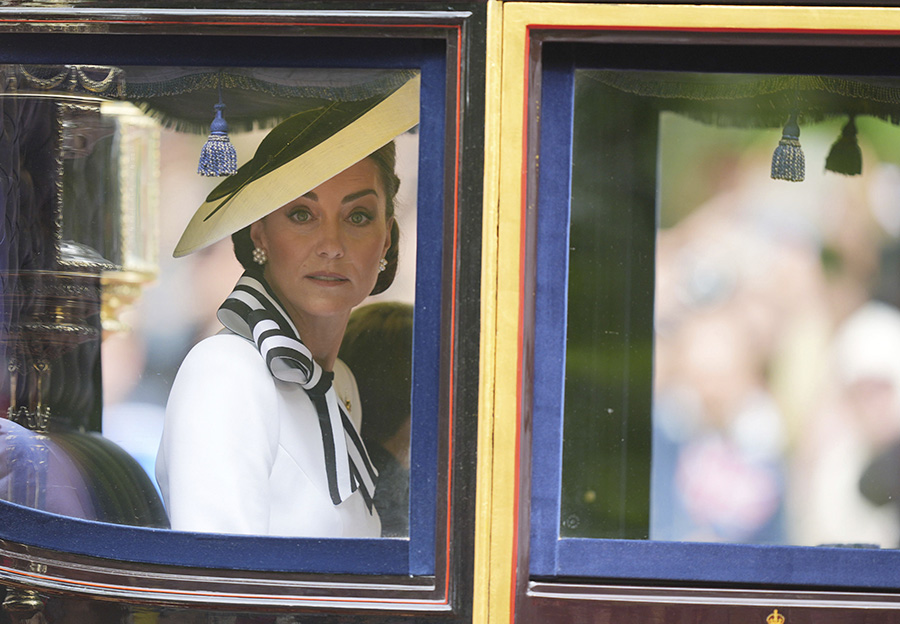 kate bryter plötsligt tystnaden – orden om maken william 4 Kate bryter plötsligt tystnaden – orden om maken William