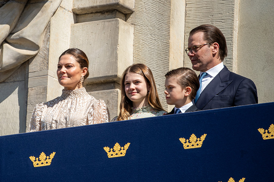 Prins Oscar och prinsessan Estelle förbjuds prata i skolan