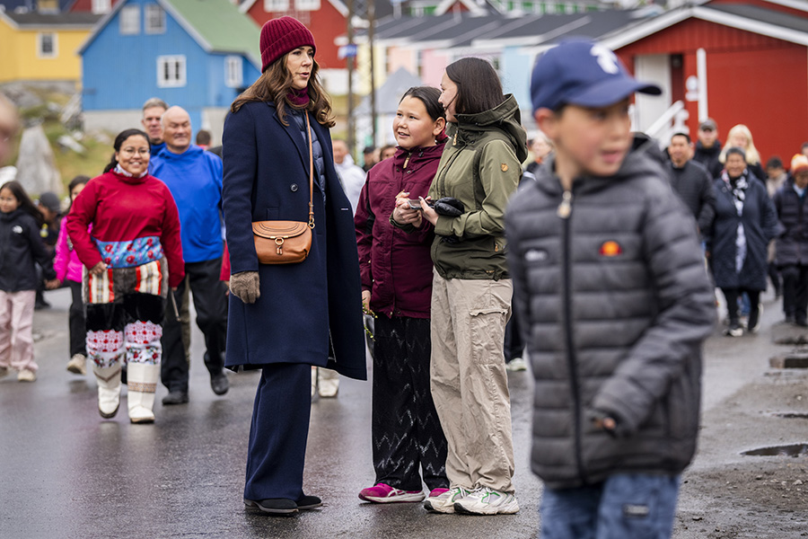 Bild-Extra: Drottning Marys märkliga dans på Grönland