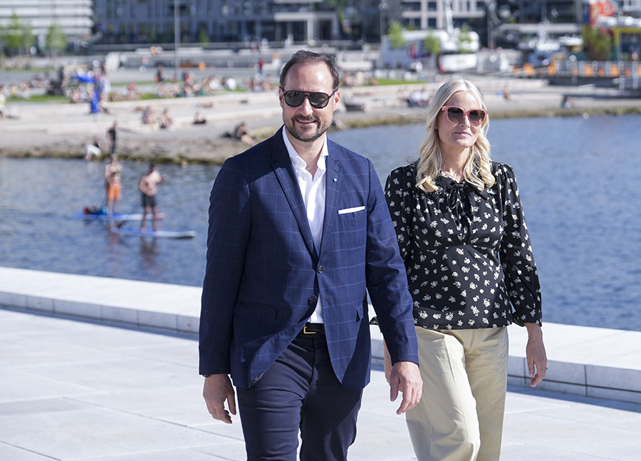 hovets besked: kronprins haakon lämnar mette-marit 1 Hovets besked: Kronprins Haakon lämnar Mette-Marit